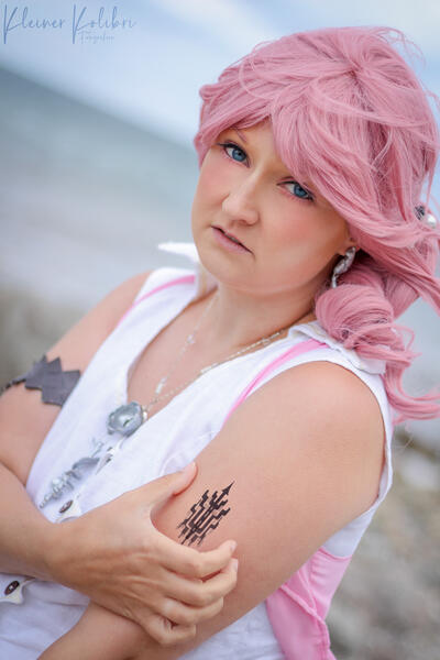 Amy-Sama als Serah Farron